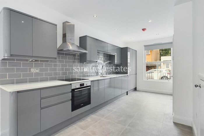 3 Bedroom Semi-Detached House To Rent In Hindsleys Place, London, SE23