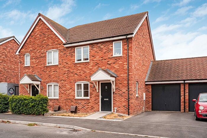 3 Bedroom Semi-Detached House For Sale In Queens Row, Wantage, OX12