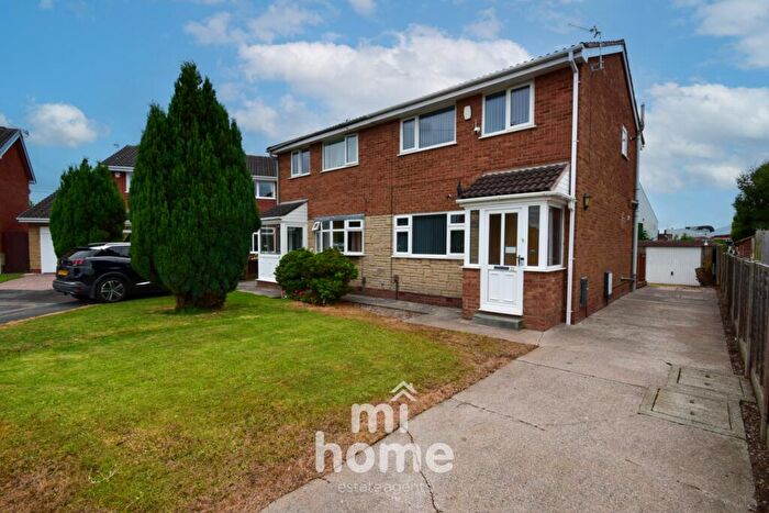 3 Bedroom Semi-Detached House For Sale In Elder Close, Warton, Preston, PR4