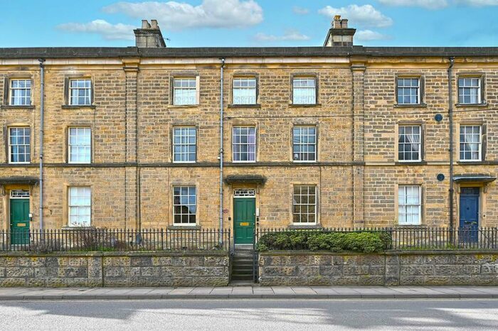 2 Bedroom Apartment For Sale In Buxton Road, Bakewell, DE45