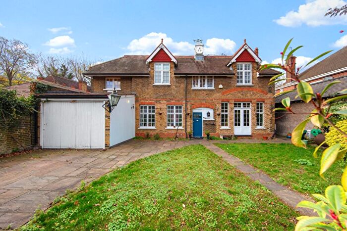 5 Bedroom Detached House For Sale In Hardy Road Blackheath, SE3