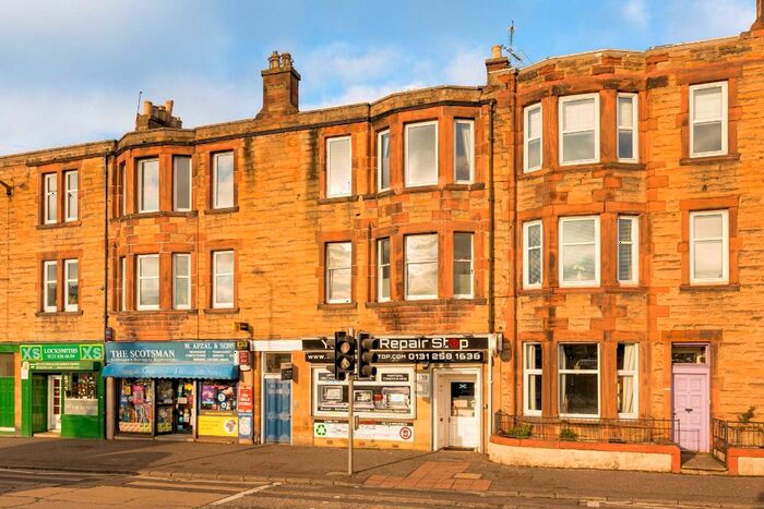 2 Bedroom Flat To Rent In Piersfield Terrace, Piersfield, Edinburgh, EH8