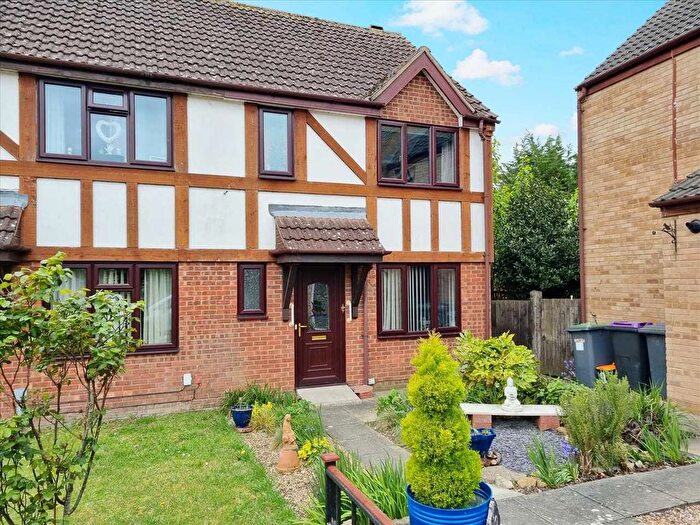 3 Bedroom Semi Detached House For Sale In Spring Gardens, Sleaford, NG34