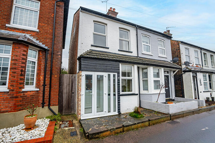 2 Bedroom Semi-Detached House For Sale In Batford Road, Harpenden, Hertfordshire, AL5