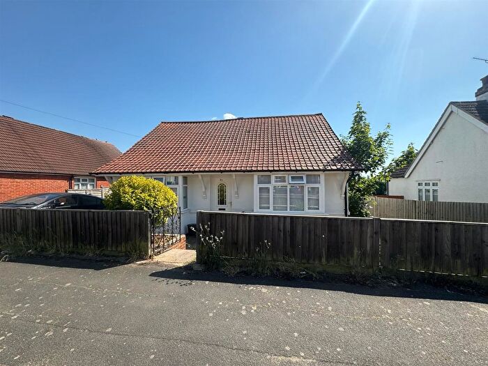 3 Bedroom Detached Bungalow For Sale In Park Road, Aldershot, GU11