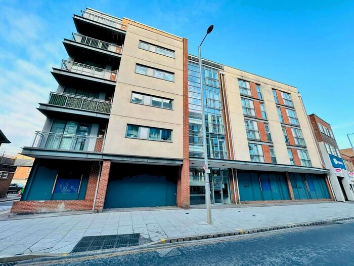 2 Bedroom Flat To Rent In Canal Street, NG1
