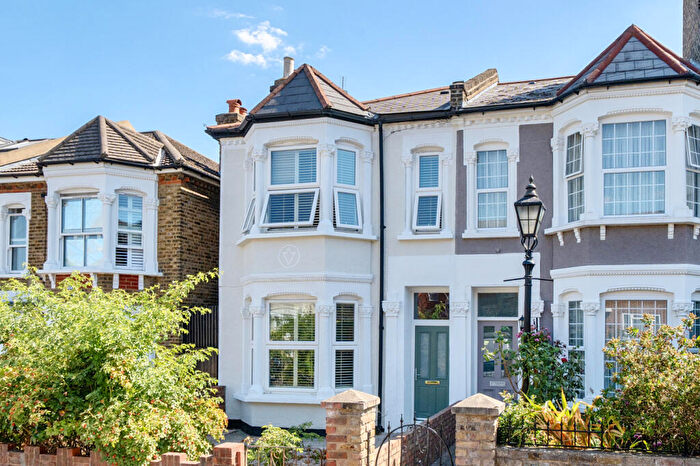 4 Bedroom End Of Terrace House For Sale In Farren Road, London, SE23