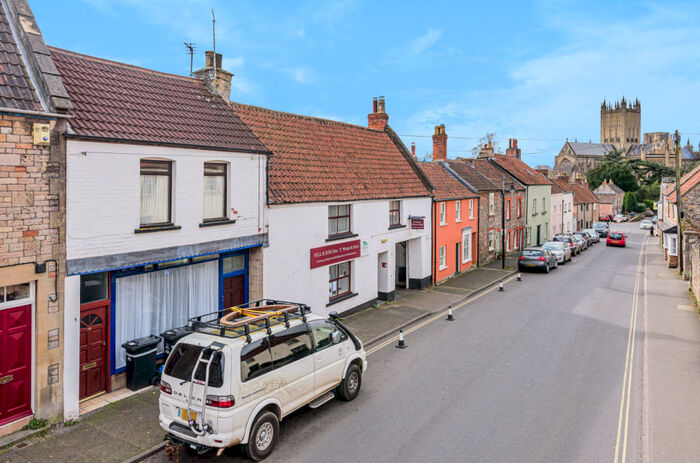 1 Bedroom Apartment To Rent In St Thomas Street, Wells, Somerset, BA5
