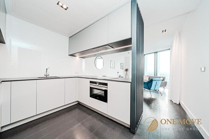 1 Bedroom Flat To Rent In Marsh Wall, Amory Tower, E14