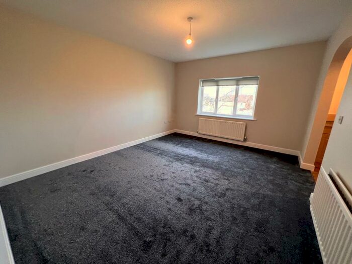 2 Bedroom Apartment To Rent In Aveling Drive, Banks, Southport, PR9