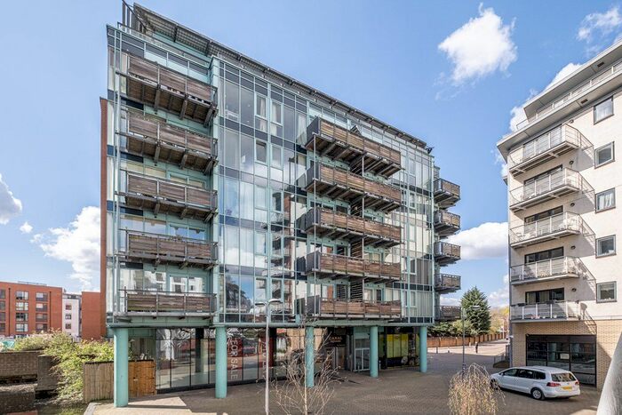 2 Bedroom Flat To Rent In Glasshouse, Canal Square, Birmingham, B16