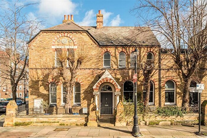 4 Bedroom Property For Sale In Wilkinson Street, Stockwell, SW8