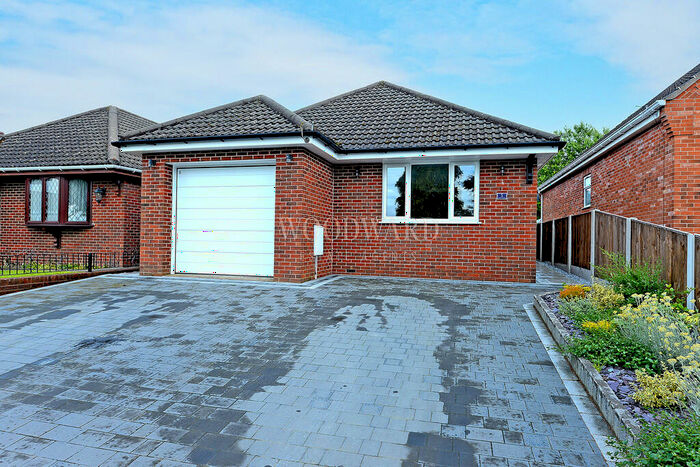 3 Bedroom Detached Bungalow For Sale In John Street, Somercotes, DE55
