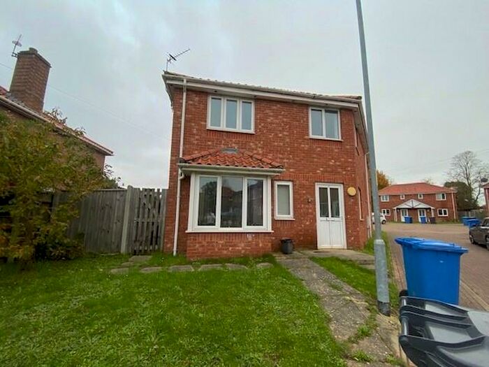 4 Bedroom House To Rent In Filby Close, Norwich, NR5