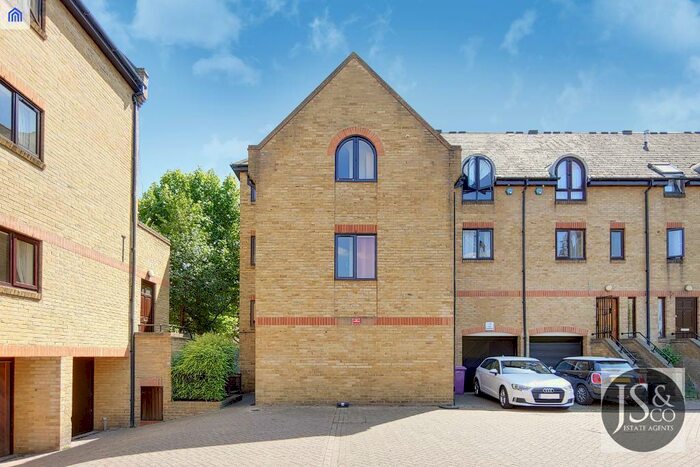 5 Bedroom End Of Terrace House To Rent In Welland Mews, Kennet Street, Wapping, London, London, E1W