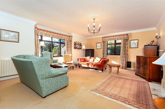 4 Bedroom Detached House For Sale In Manor Road, Adderbury, Banbury, OX17