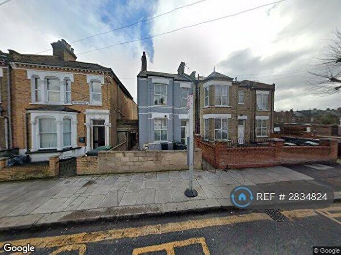 4 Bedroom Semi Detached House To Rent In The Avenue, London, N17