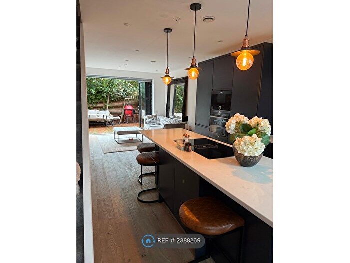 3 Bedroom Terraced House To Rent In Commerell Street, Greenwich, SE10