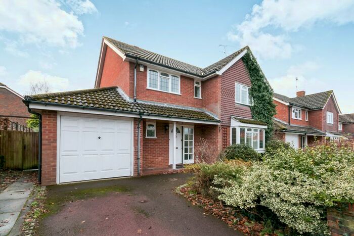 4 Bedroom Detached House To Rent In Shire Avenue, Fleet GU51