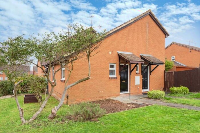 Studio To Rent In Ashfield Avenue, Bushey, WD23