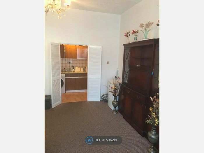 1 Bedroom Flat To Rent In Mansfield Road, Ilford, IG1