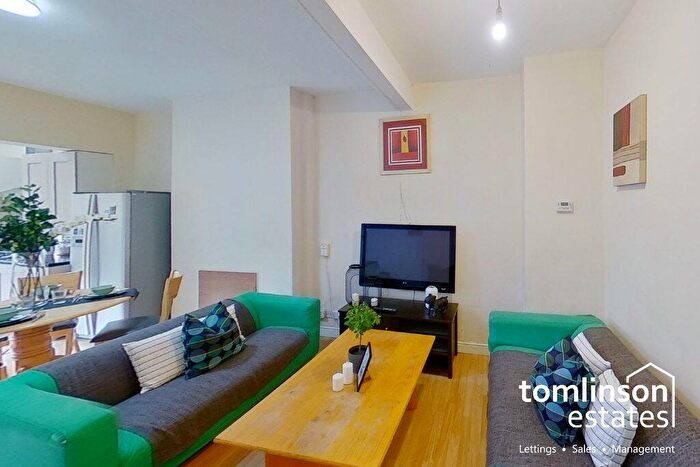 7 Bedroom Terraced House For Sale In Castle Boulevard, Nottingham, NG7