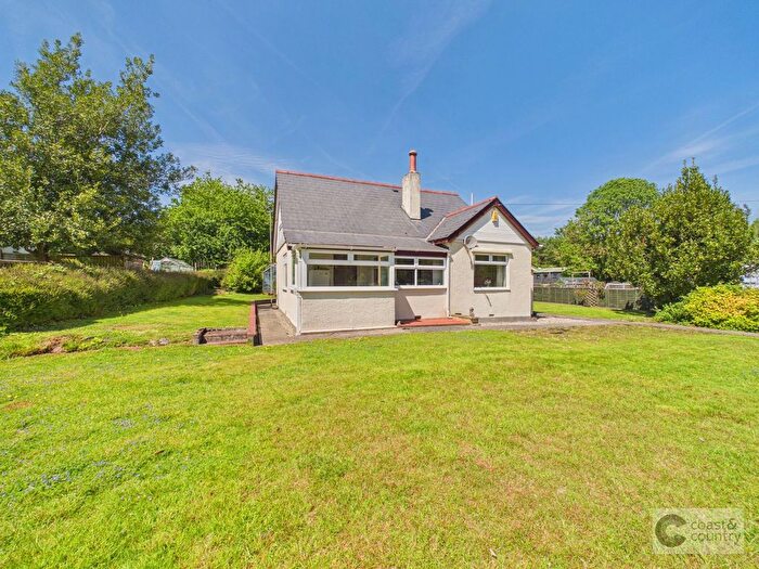 3 Bedroom Bungalow For Sale In Kirtons Road, Stokeinteignhead, TQ12