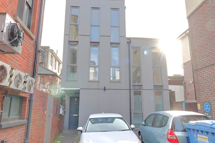 1 Bedroom Flat To Rent In York Hill, Brighton, East Sussex, BN1