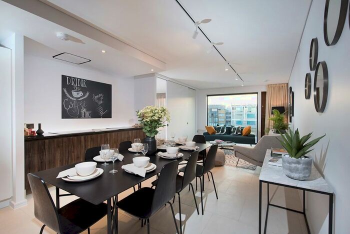 2 Bedroom Apartment To Rent In Hackney Road, London, E2