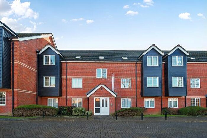 2 Bedroom Apartment For Sale In Bartholomew Street, Newbury, RG14