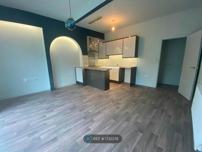 2 Bedroom Maisonette To Rent In Longfleet Road, Poole, BH15