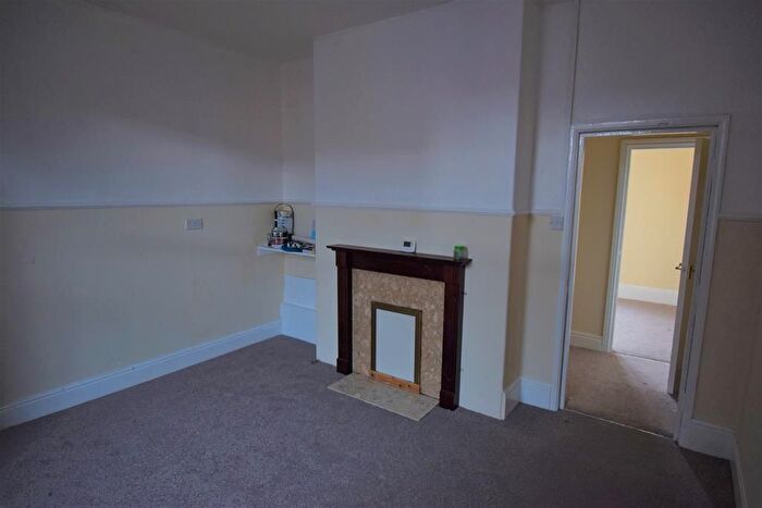 2 Bedroom Flat To Rent In Marshall Avenue, Bridlington, YO15