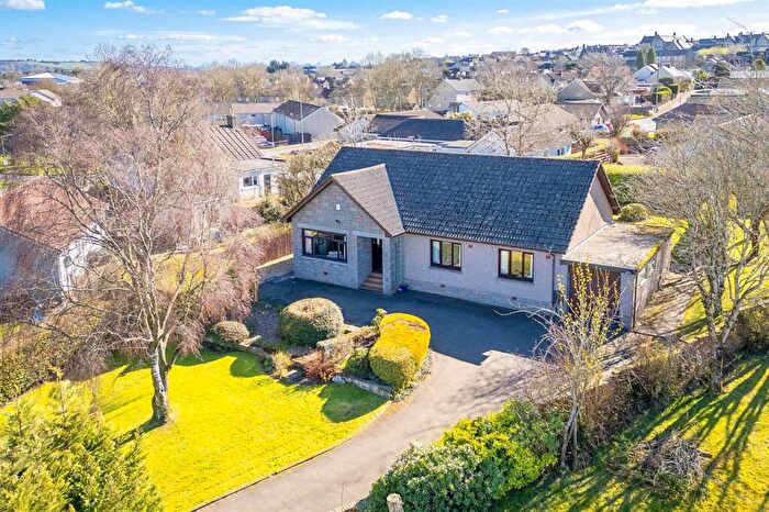 3 Bedroom Bungalow For Sale In Mill Road, Armadale, EH48