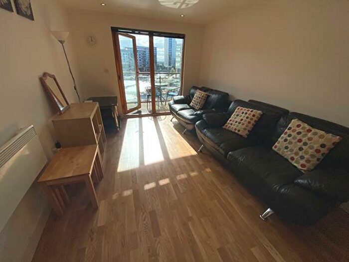 2 Bedroom Apartment To Rent In Magellan House Leeds Dock City Centre, LS10