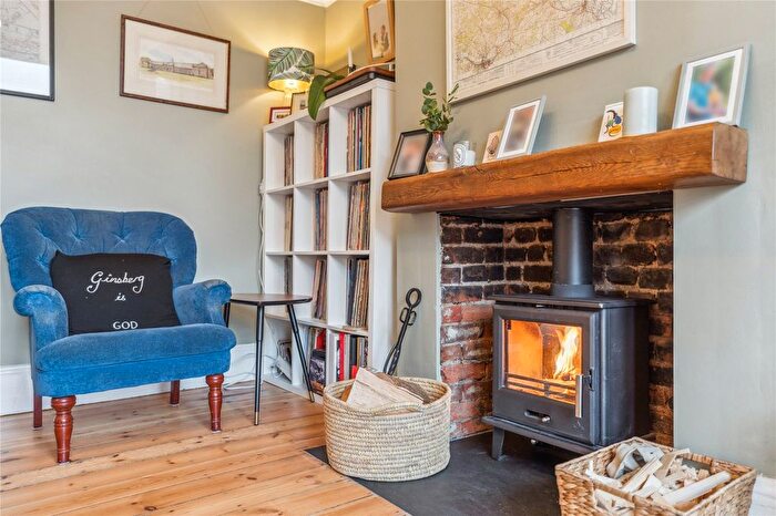 3 Bedroom Terraced House For Sale In Bellingdon Road, Chesham, Buckinghamshire, HP5