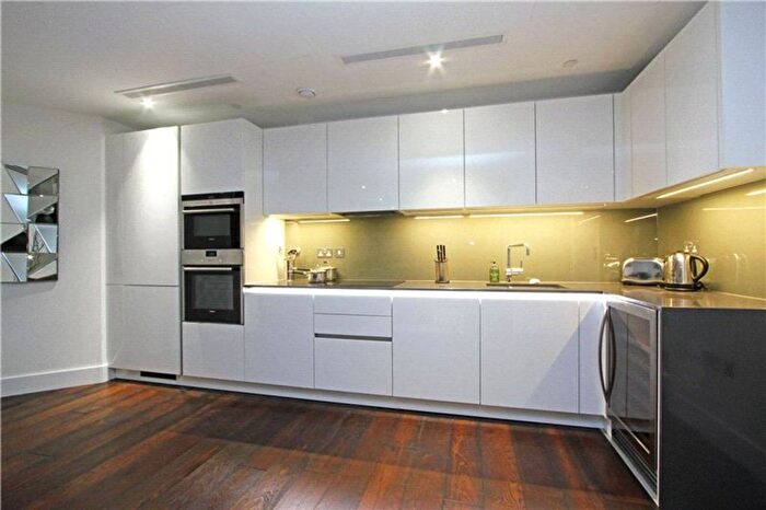 3 Bedroom Flat To Rent In Ravensbourne Apartments, Fulham, London, SW6
