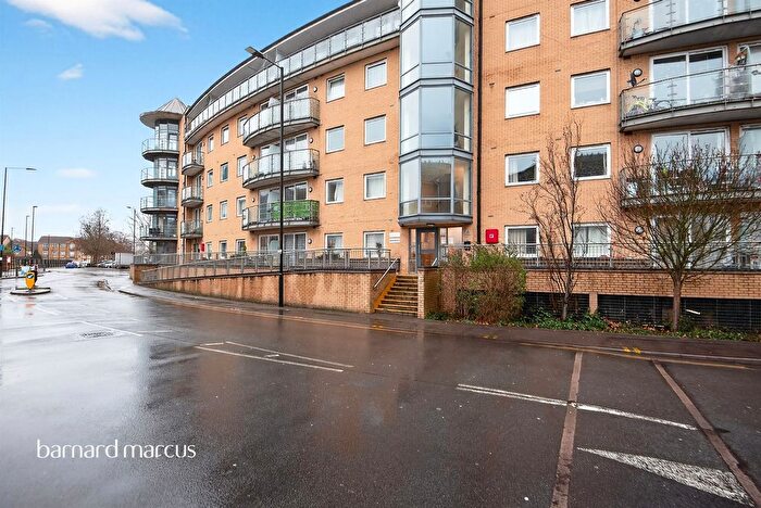 2 Bedroom Flat For Sale In Highfield Road, Feltham, TW13
