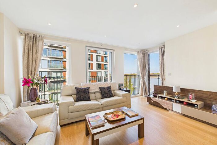 2 Bedroom Apartment For Sale In Duke Of Wellington Avenue, Royal Arsenal, SE18