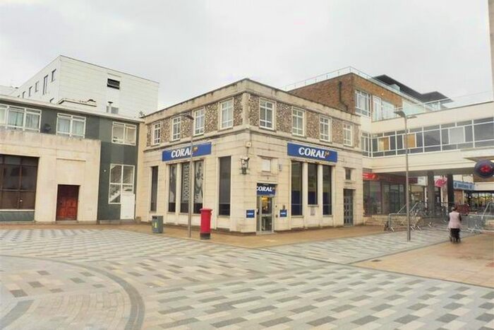 Property To Rent In Bank Court, Hemel Hempstead, HP1