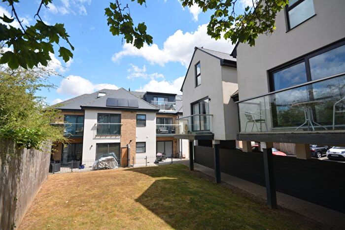 2 Bedroom Flat To Rent In Baddow Road, CM2