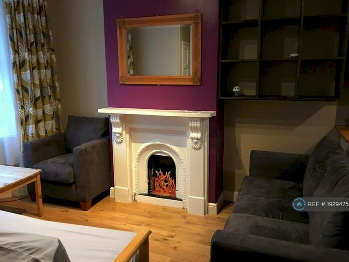 2 Bedroom Terraced House To Rent In Pitchford Street, London, E15