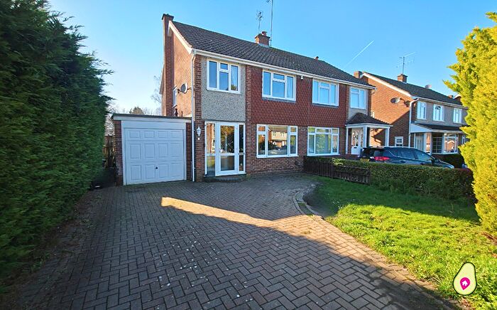 3 Bedroom Semi Detached House For Sale In Butler Road, Crowthorne, Berkshire, RG45