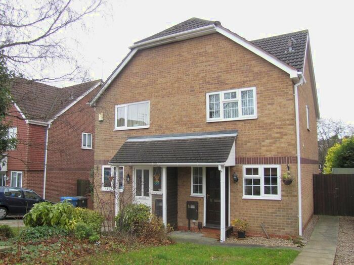 2 Bedroom Semi-Detached House To Rent In Saffron Drive, Oakwood, Oakwood, DE21