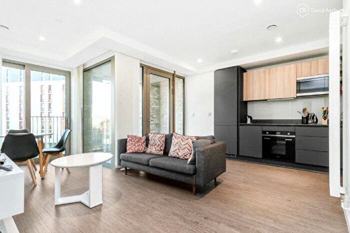 1 Bedroom Flat For Sale In Western Gateway, Canning Town, Newham, London, E16