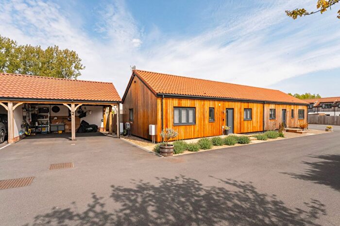 2 Bedroom Semi-Detached Bungalow For Sale In Mermaid Close, Marsham, NR10