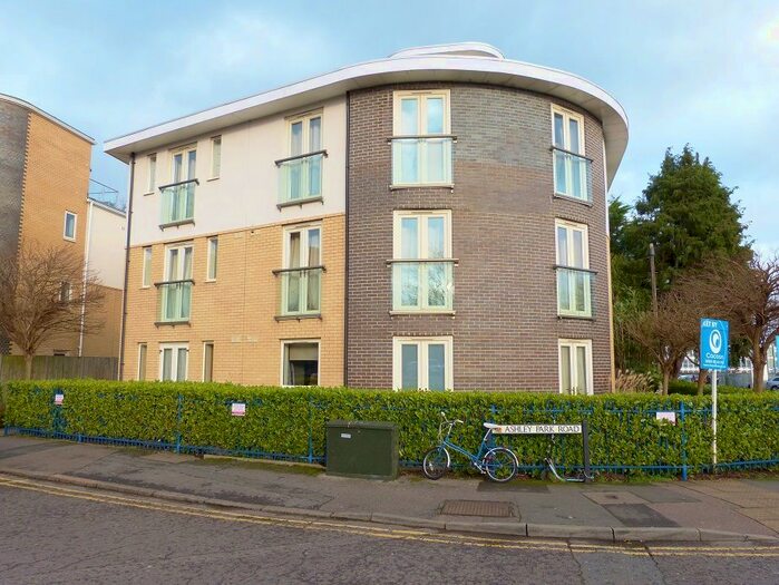 1 Bedroom Flat To Rent In Ashley Park Road, Walton-On-Thames, KT12