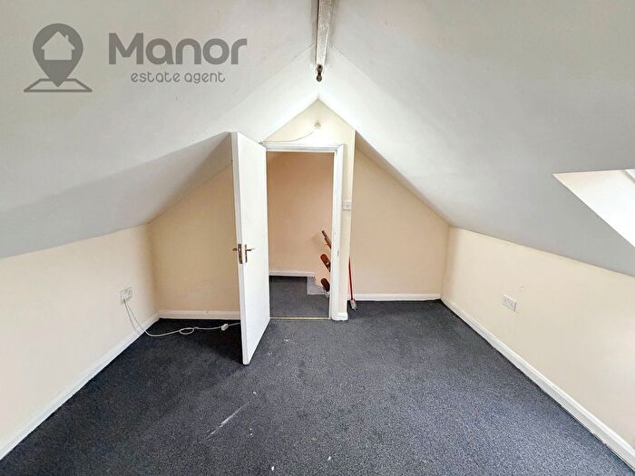 3 Bedroom Flat To Rent In Burges Road, East Ham, E6