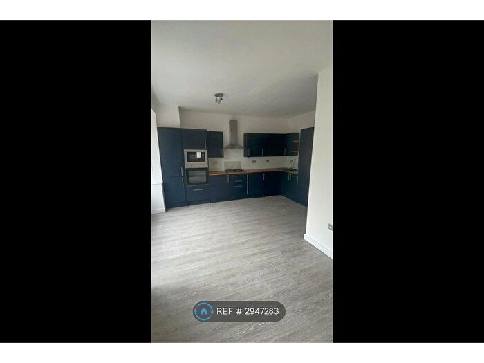 2 Bedroom Flat To Rent In Wimbledon, London, SW19
