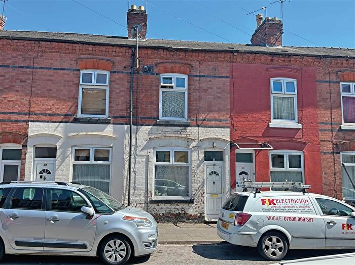 3 Bedroom Terraced House For Sale In Prospect Hill, Leicester, LE5