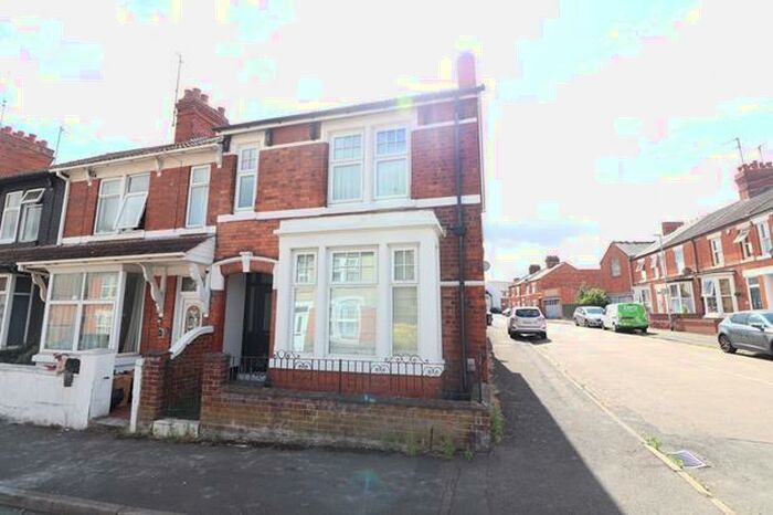 3 Bedroom End Of Terrace House To Rent In Station Road, Rushden, NN10